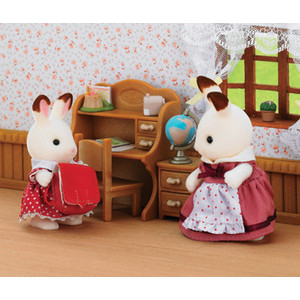 Sylvanian Families Набор "Мария за партой" 2204