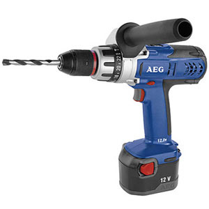 Аккумуляторная дрель-шуруповерт AEG BSB 12 STX