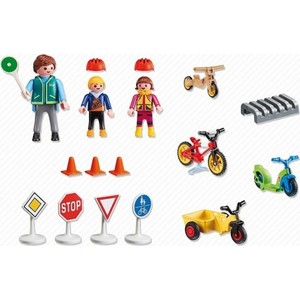Игровой набор Playmobil Детский сад: Дети с воспитателем по ПДД (5571pm)