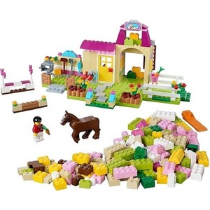 Конструктор Lego Пони на ферме (10674)
